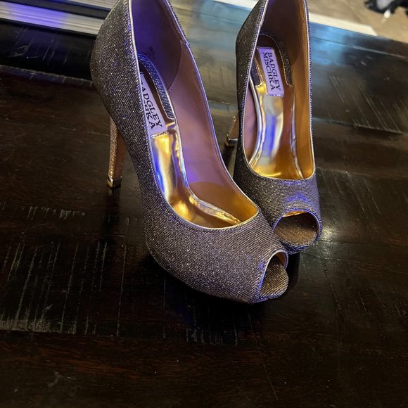 Badgley Mischka Women's Humbie IV Peep-Toe Pump 7 - Picture 9 of 9